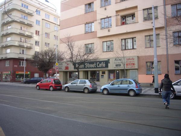 Avion Street Café - vchod